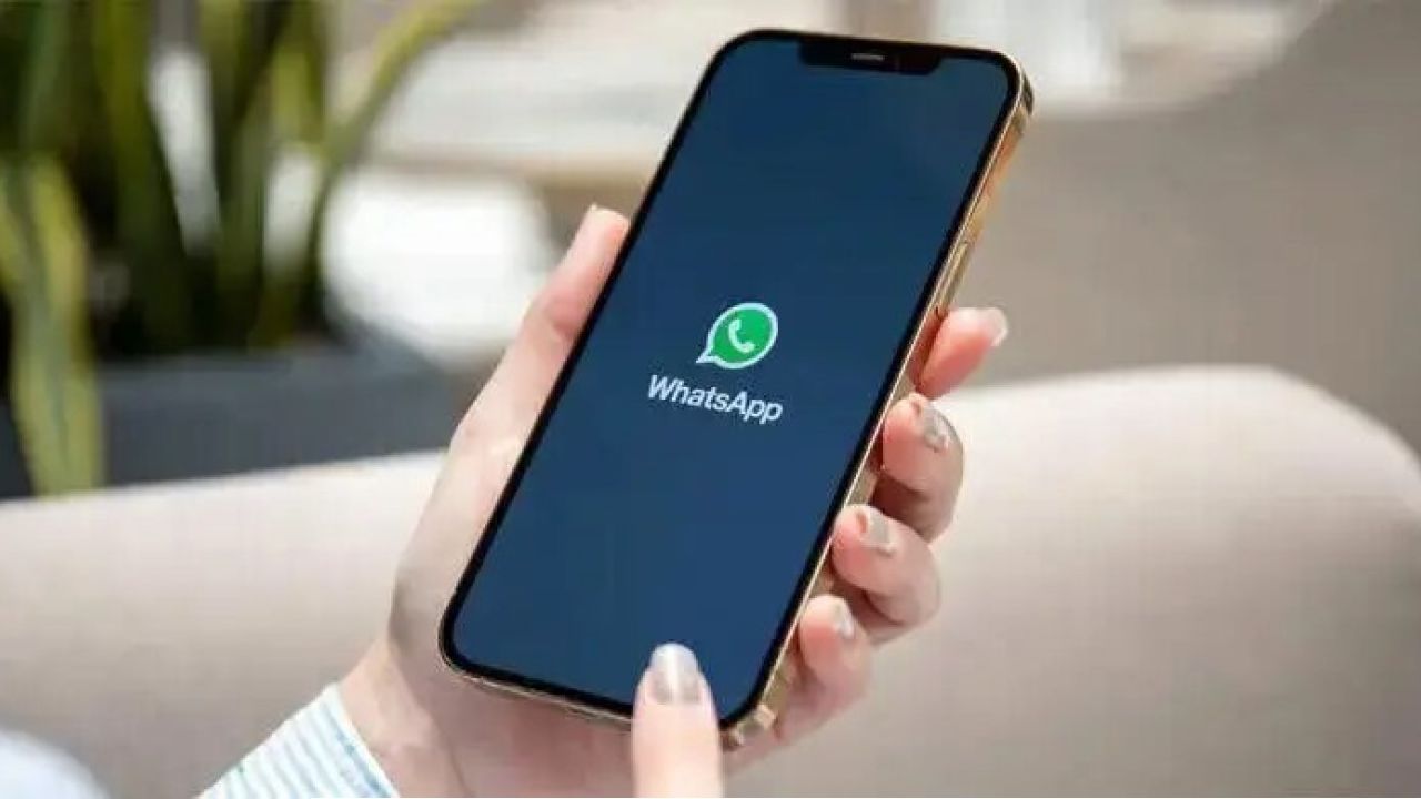 হোয়াটসঅ্যাপ করতেও এবার লাগবে টাকা? আসছে ‘পেইড’ সাবস্ক্রিপশন, সঙ্গে ওয়েবে বড় বদল!