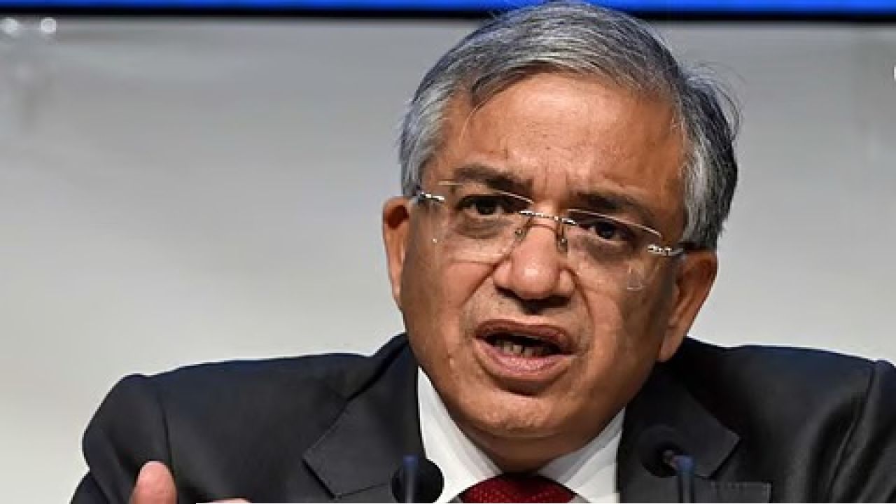 জ্ঞানেশ কুমারের অপসারণ চান ১৯৩ সাংসদ! সংসদে নজিরবিহীন পদক্ষেপের পথে বিরোধী জোট