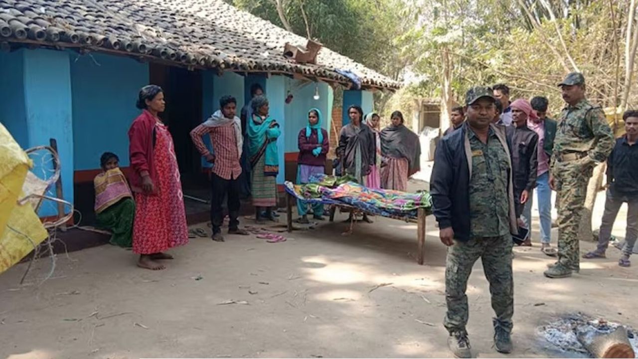 রামপুরহাটে হাড়হিম করা কাণ্ড! ‘ডাইনি’ অপবাদে বৃদ্ধাকে কুপিয়ে খুন, ধৃত একই পরিবারের ৫