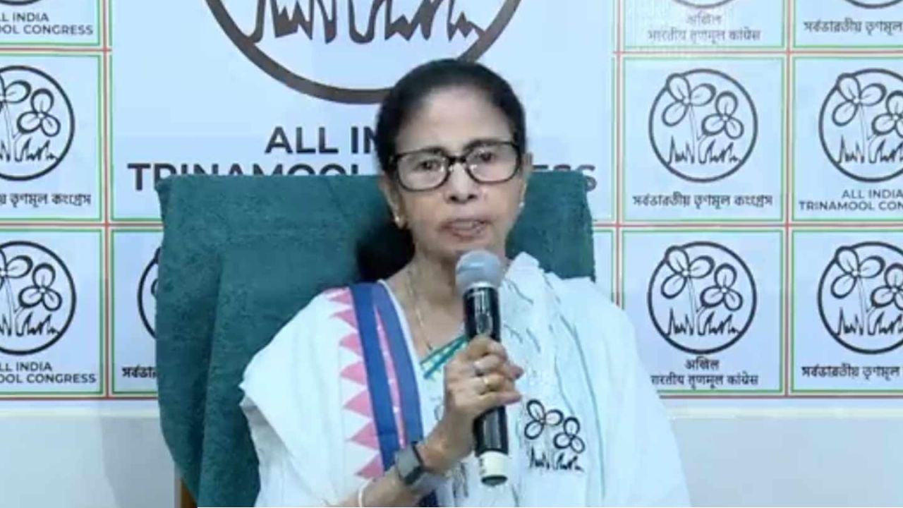 লক্ষ্য ২০২৬: প্রার্থী তালিকা ঘোষণা মমতার, &lsquo;বাংলার অস্মিতার লড়াইয়ে&rsquo; আত্মবিশ্বাসী তৃণমূল