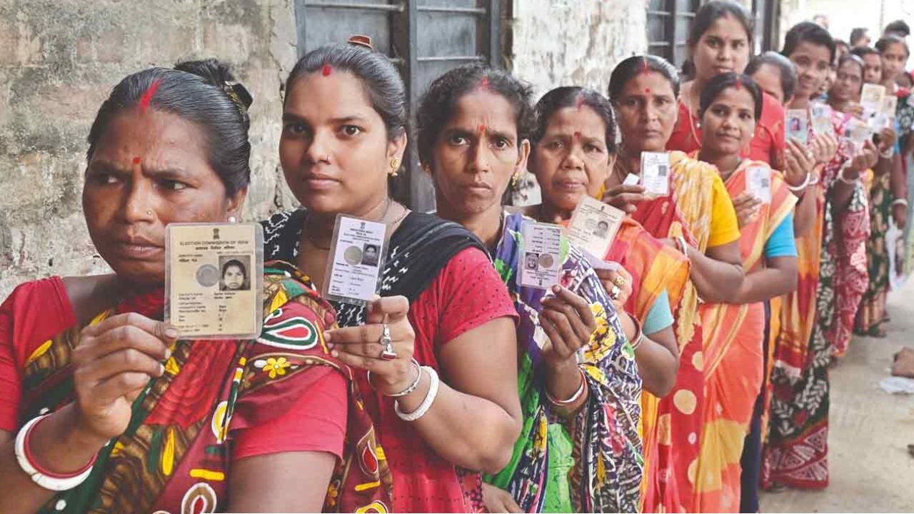 বিবেচনাধীন ২১ লক্ষ নামের নিষ্পত্তি, শুক্রবার কি বেরোবে সাপ্লিমেন্টারি তালিকা? ভোটের মুখে বড় তথ্য দিল কমিশন