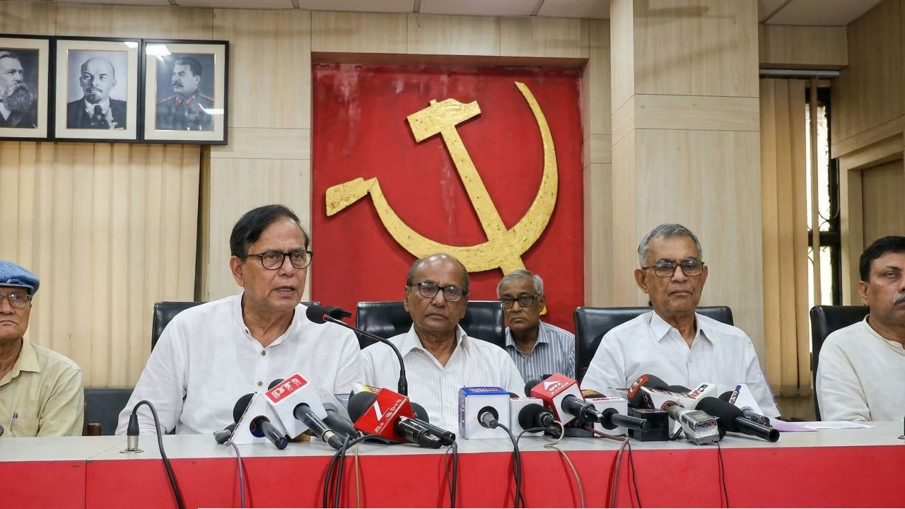 ভোটের ময়দান থেকে সরলেন সেলিম-সুজন, ৩২ আসনে বামেদের দ্বিতীয় দফার প্রার্থিতালিকা প্রকাশ