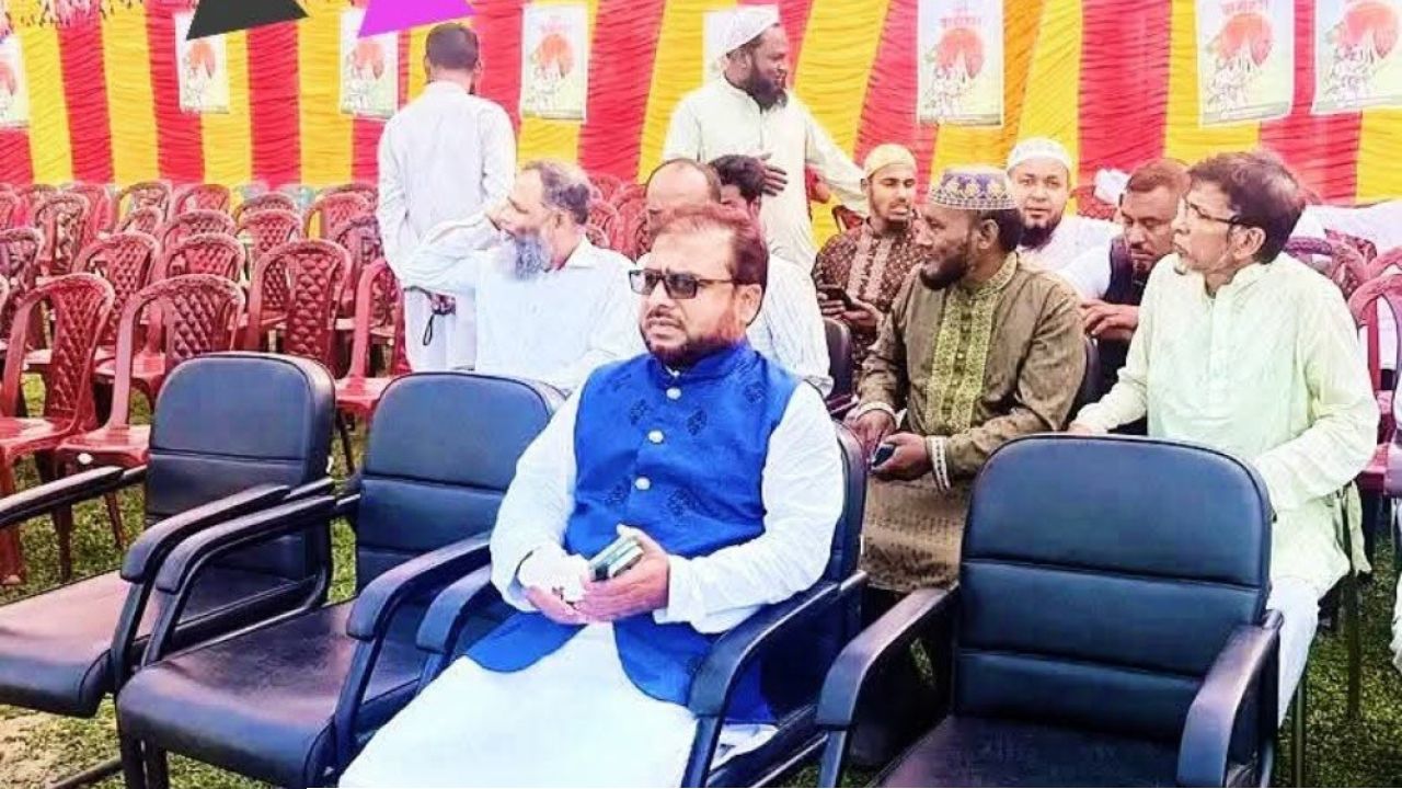 স্বাধীনতা দিবসের অনুষ্ঠানে জামায়াত এমপি! ক্ষোভে নেত্রকোনার আয়োজন বয়কট বীর মুক্তিযোদ্ধাদের