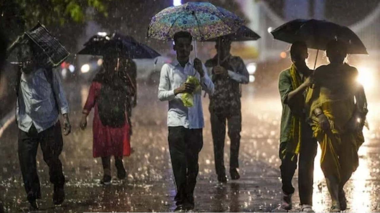 দক্ষিণবঙ্গে কালবৈশাখীর দাপট: সাত জেলায় অরেঞ্জ অ্যালার্ট, বৃষ্টির ভ্রুকুটি কলকাতায়
