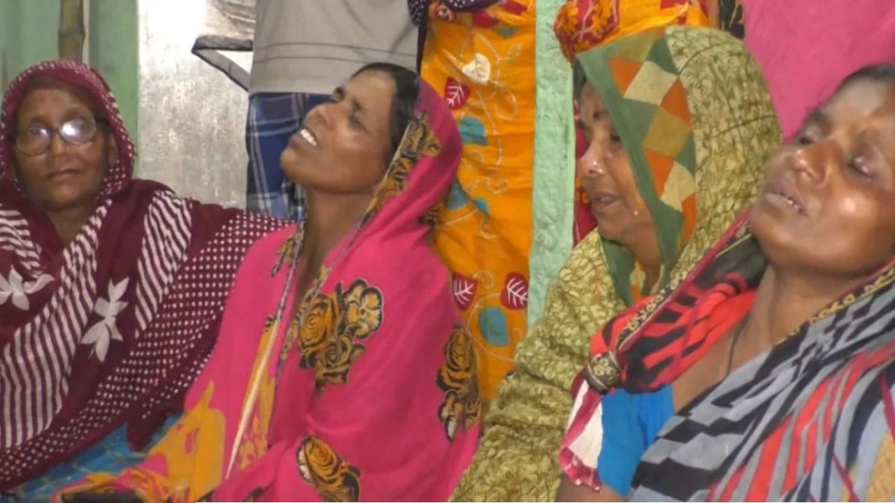 ভিন রাজ্যে ফেরি করতে গিয়ে নিখোঁজ কেশপুরের ২ শ্রমিক, সমাজমাধ্যমে মিলল &lsquo;মৃতদেহে&rsquo;র ছবি! ঘনীভূত রহস্য