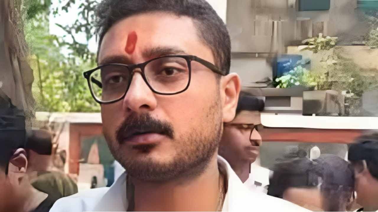 ভোটের আগেই তৃণমূলের উইকেট পতন, মমতার ‘তুরুপের তাস’ বাতিল করল কমিশন!