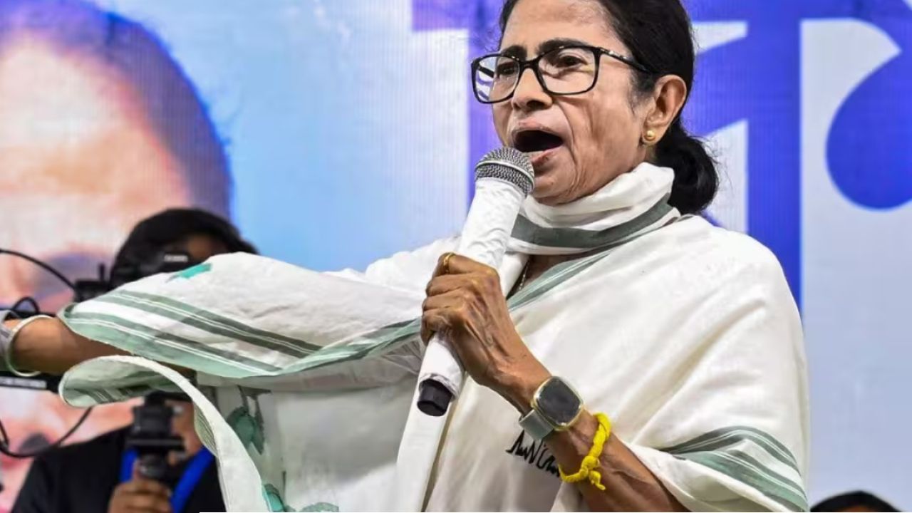 আজ মধ্যরাত থেকেই অপারেশন শুরু হবে&rsquo;, খণ্ডঘোষের সভা থেকে বিজেপির বিরুদ্ধে বিস্ফোরক ষড়যন্ত্রের নালিশ মমতার