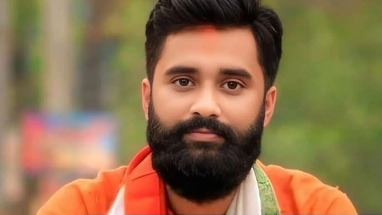 ভোটের মুখে ভাইরাল মতুয়া ঠাকুরবাড়ির বিজেপি প্রার্থীর &lsquo;অশ্লীল&rsquo; ভিডিয়ো!