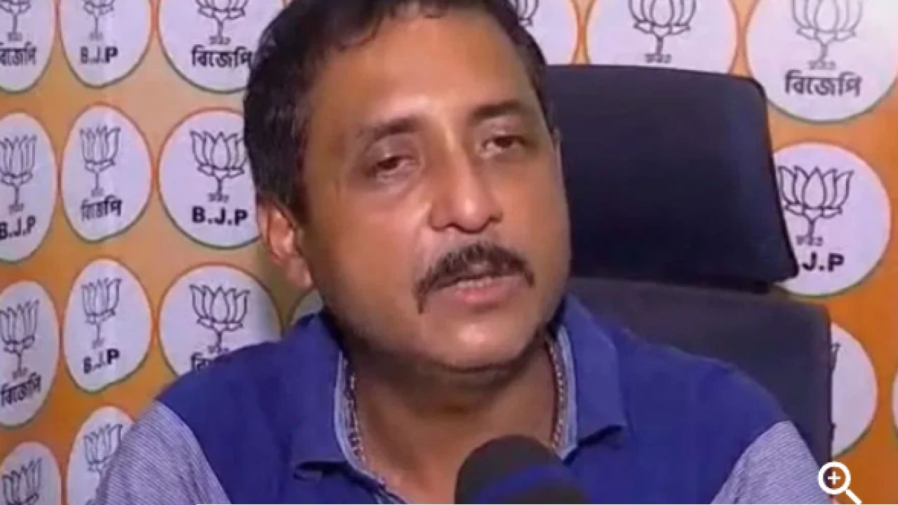 মধ্যরাতে রণক্ষেত্র বরাহনগর: সজল ঘোষের ফোনে খোদ মুখ্য নির্বাচনী আধিকারিক! &lsquo;বাংলা বাঁচানোর&rsquo; আর্তি বিজেপি প্রার্থীর 