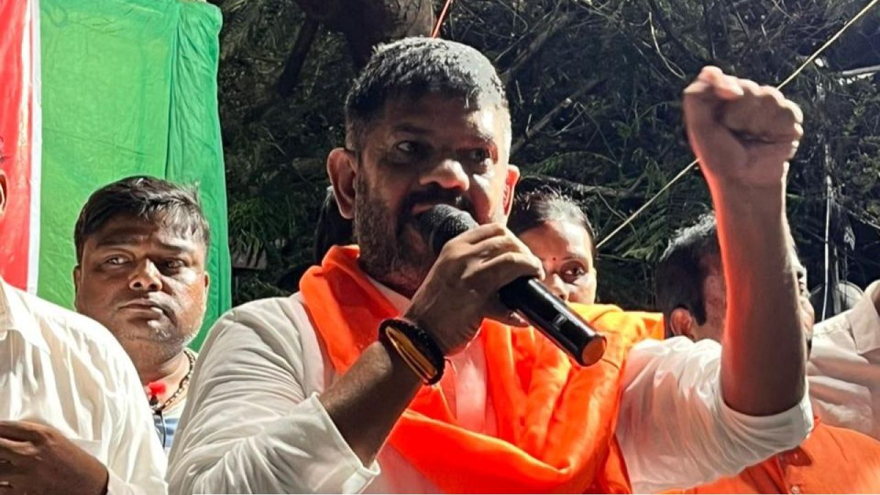 পুলিশকর্মীর রিভলভার ছিনতাইয়ের চেষ্টা? একবালপুরে পদ্মপ্রার্থী রাকেশের নামে জোড়া এফআইআর!