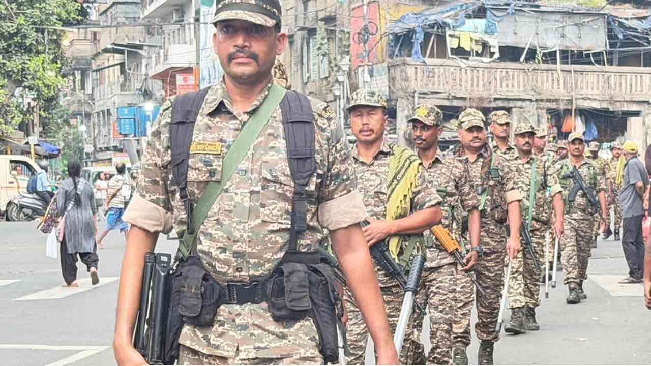 ভোট-ময়দানে অশান্তি রুখতে সক্রিয় কেন্দ্রীয় বাহিনী, চালু বিশেষ হেল্পলাইন নম্বর!