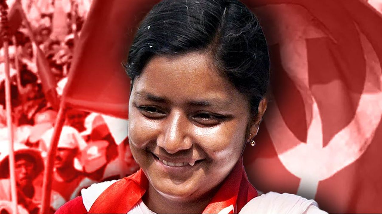 রাজনীতি তো মাঠের লড়াই, মনের নয়! উত্তরপাড়ায় মীনাক্ষী-শীর্ষণ্যর মিষ্টি হাসি ও সৌজন্যে মুগ্ধ ভোটাররা