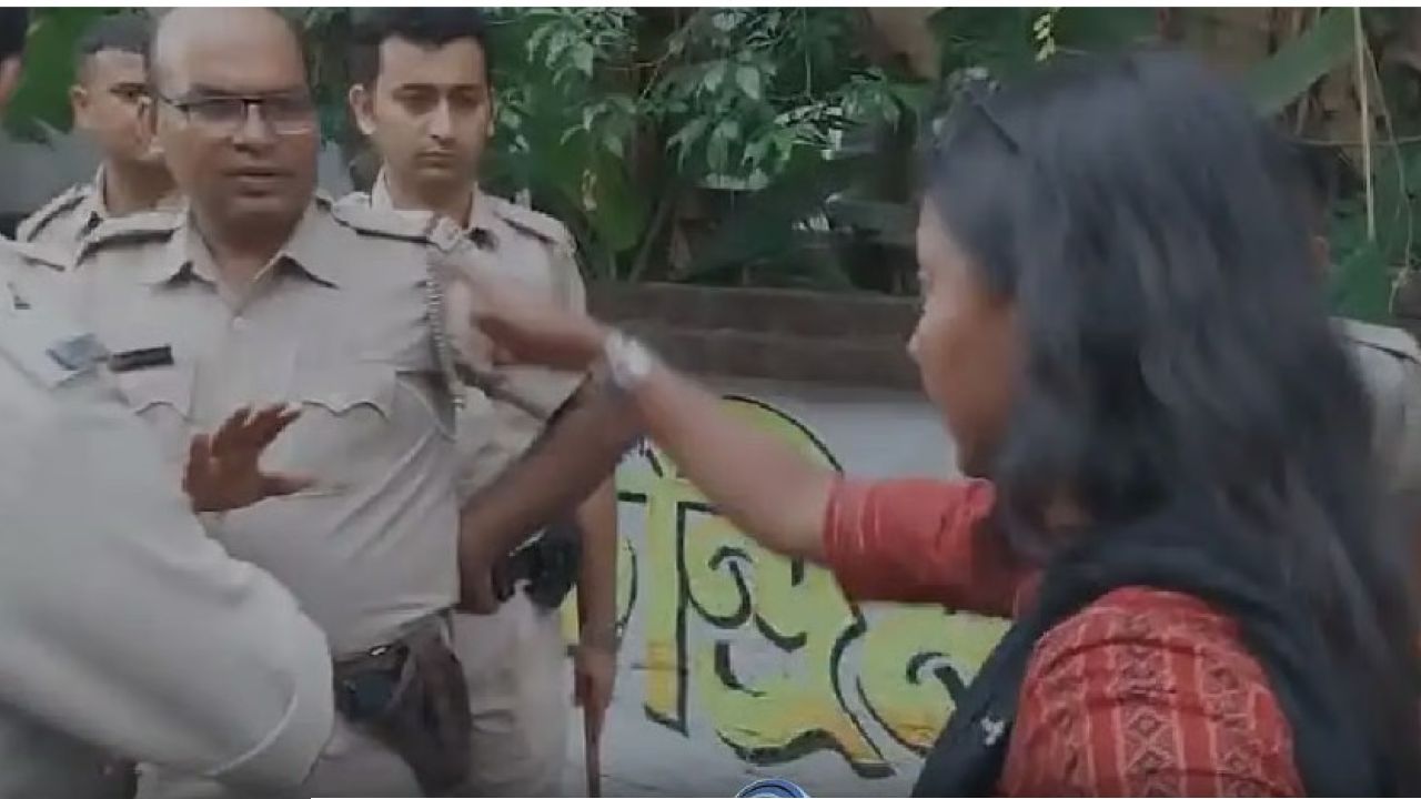 বুথের বাইরে বাম কর্মীকে ‘মারধর’, কাঠগড়ায় তৃণমূলের কাউন্সিলার! উত্তর দমদমে ক্ষোভ উগরে দিলেন দীপ্সিতা ধর