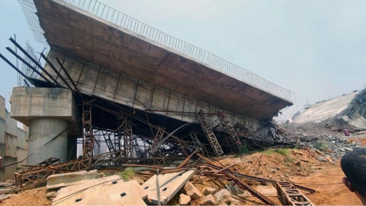 -হাতির হানা না কি নিম্নমানের সামগ্রী? জঙ্গলমহলে নির্মীয়মাণ আন্ডারপাস ভাঙতেই তুঙ্গে বিতর্ক!