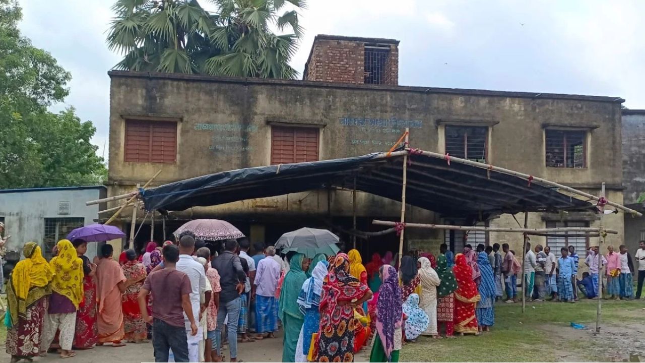 বেলা ৩টে বাজতেই মগরাহাট ও ডায়মন্ড হারবারে ভোটের জোয়ার!