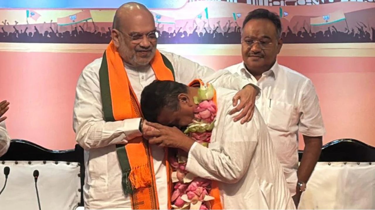 ‘খুঁজে খুঁজে তাড়াব সব অনুপ্রবেশকারীকে’, মুখ্যমন্ত্রী পদে শুভেন্দুর নাম ঘোষণা করেই হুঙ্কার শাহের!