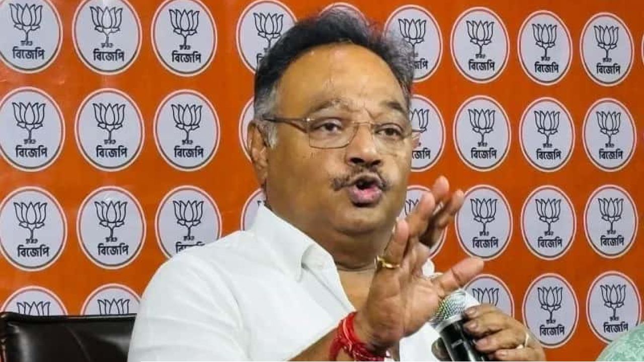 ‘ভয় ভুলে বাংলায় বিনিয়োগ করুন’, শিল্পপতিদের বড় বার্তা শমীকের! রাজ্যে কি এবার আসতে চলেছে নতুন জমি নীতি?