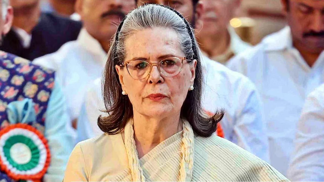 ফের হাসপাতালে সনিয়া গান্ধী, হবে অস্ত্রোপচার! প্রবীণ নেত্রীর শারীরিক অবস্থা নিয়ে উদ্বেগে রাজনৈতিক মহল