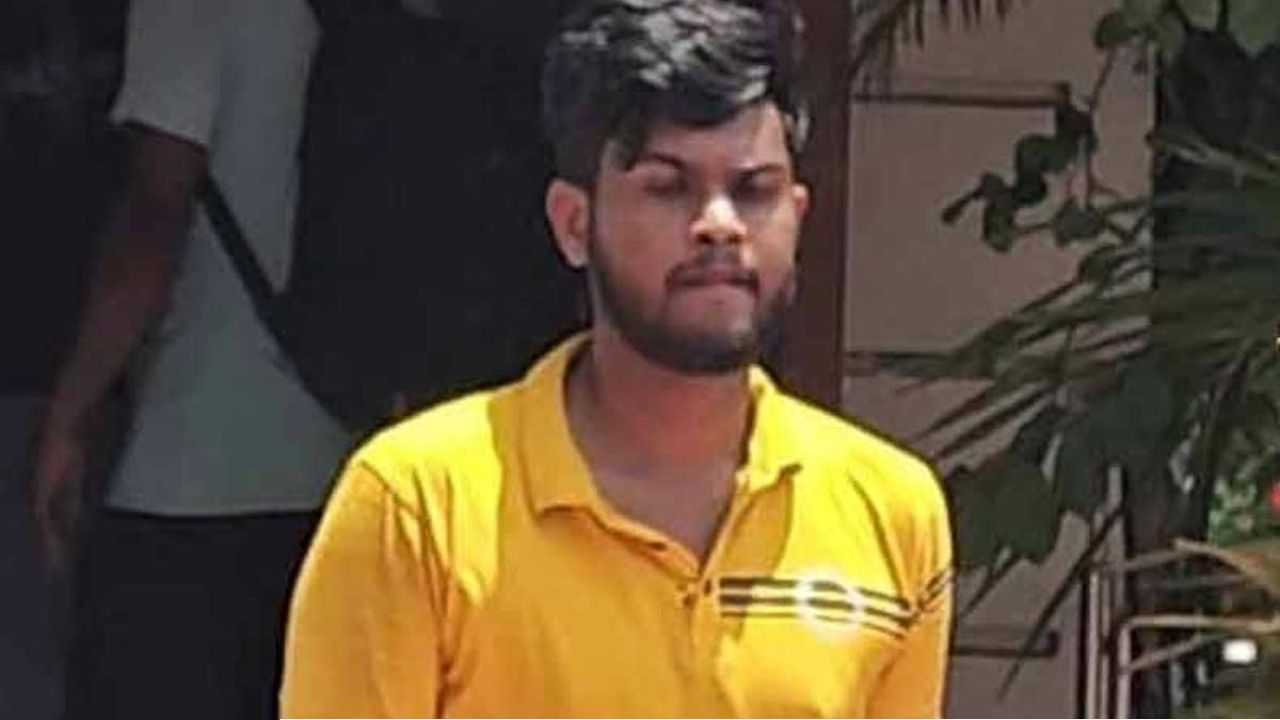 পৈলানের রাজপ্রাসাদে সুইমিং পুল ও গোপন গুহা! বিধায়ক দিলীপ মণ্ডল &lsquo;বেপাত্তা&rsquo; হতেই অস্ত্র-সহ গ্রেপ্তার ছেলে