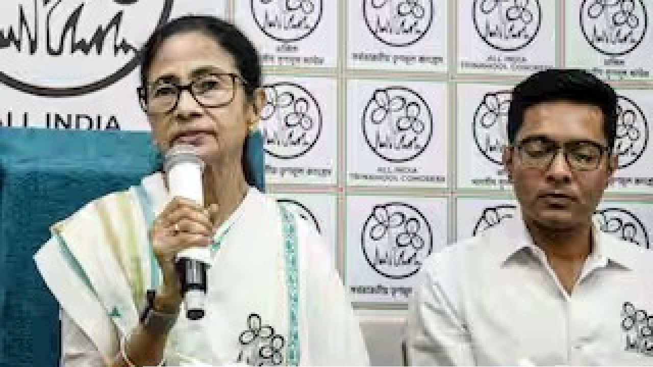 এলেন না দেবাশিস-তারক-সহ ৪০ কাউন্সিলর! &lsquo;চাপ দিলেও কেউ পদত্যাগ করবে না&rsquo;, কালীঘাটের জরুরি বৈঠকে কড়া বার্তা মমতার