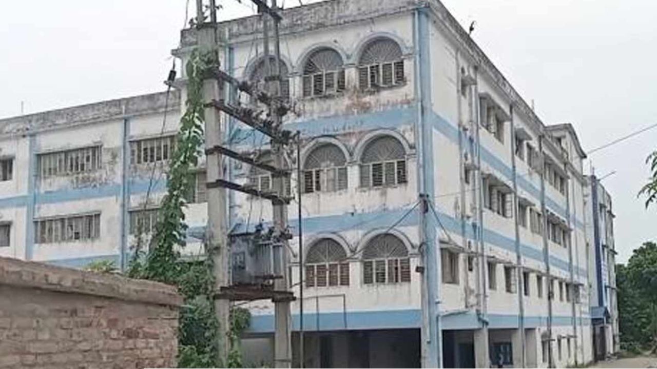 লালগোলার পর এবার ইংরেজবাজার, মালদহের হোল্ডিং সেন্টারে ঠাঁই পেলেন ৯ বাংলাদেশি অনুপ্রবেশকারী