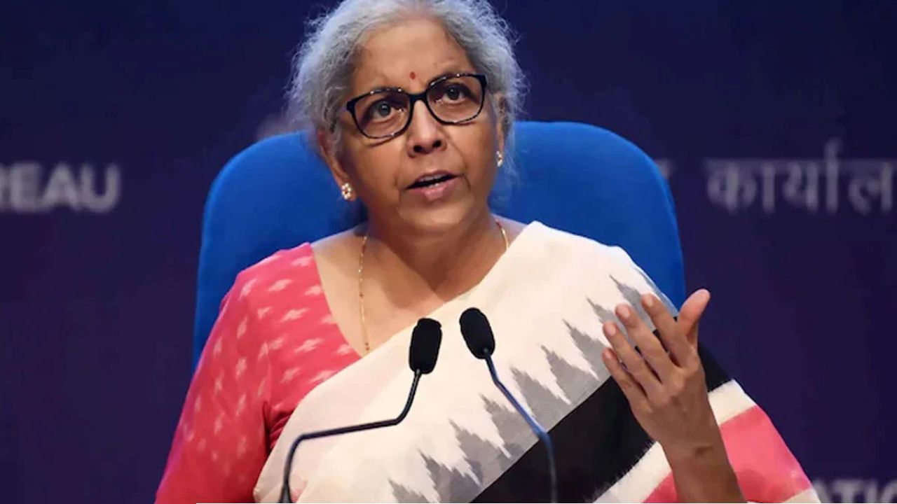 ‘যুদ্ধের জেরে অকল্পনীয় মূল্যবৃদ্ধি…’, ৩টি ‘এফ’-এ নজর রাখার বার্তা দিয়ে আর্থিক চাপ স্বীকার নির্মলার!