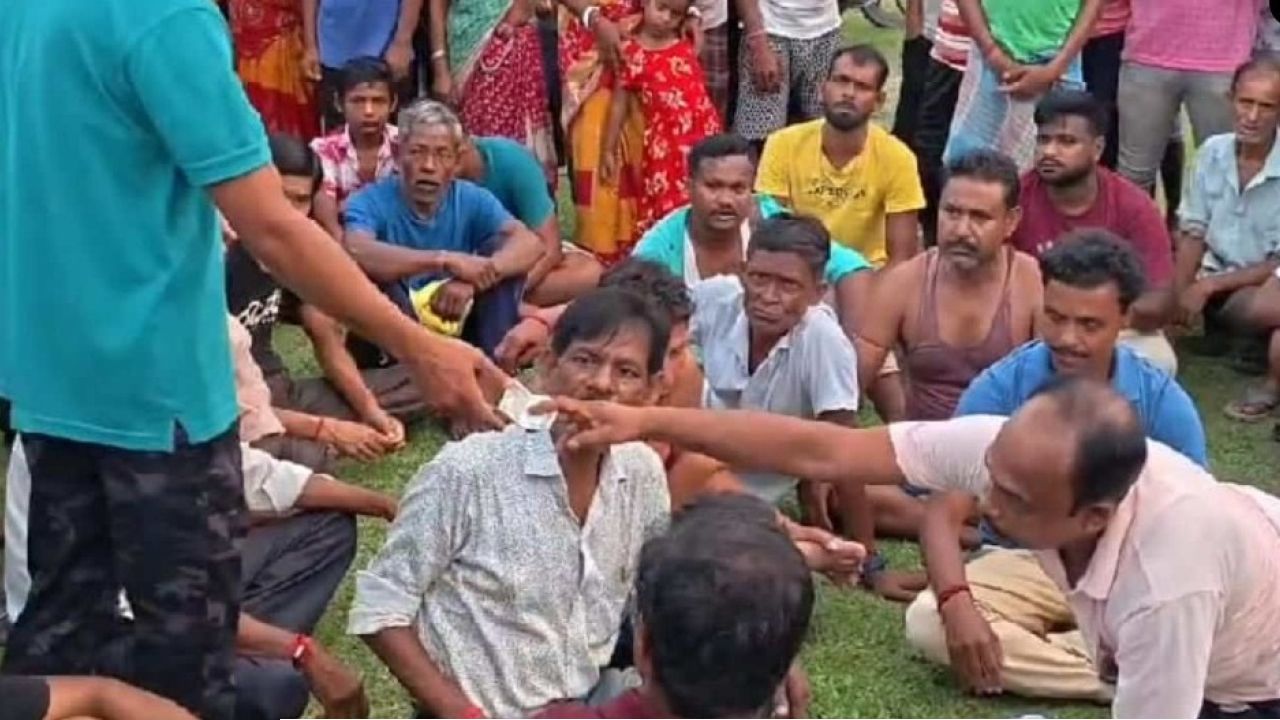 এবার সোজা স্কুল মাঠে ডেকে কাটমানি ফেরত! গণ-আদালতের ভয়ে কাঁপছেন পলাতক তৃণমূল নেতারা