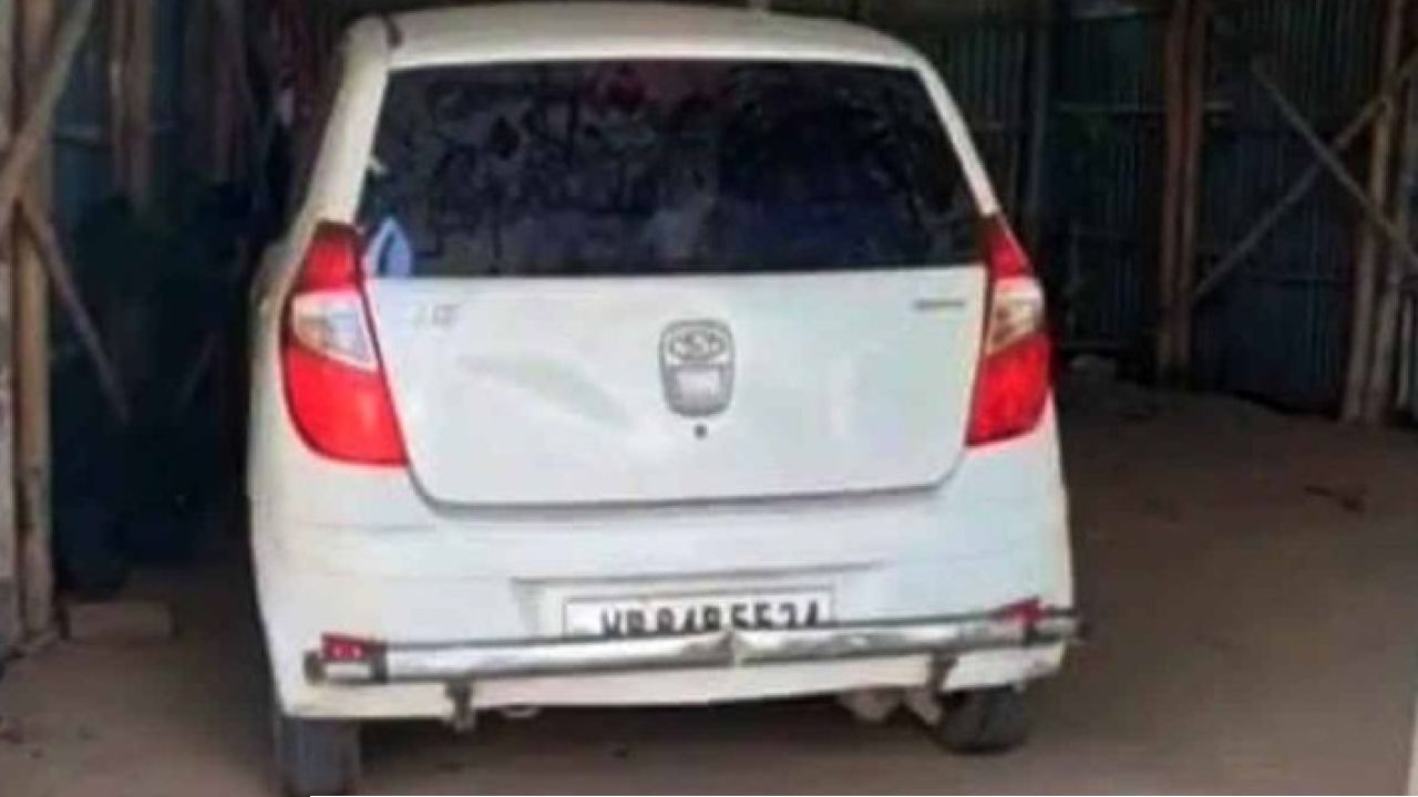বকেয়া লাখ লাখ টাকা, নোটিশ ছিঁড়ে &lsquo;দাদাগিরি&rsquo;! অবশেষে ৮ বছর পর দাপুটে নেতার বিলাসবহুল গাড়ি টেনে নিয়ে গেল পুলিশ
