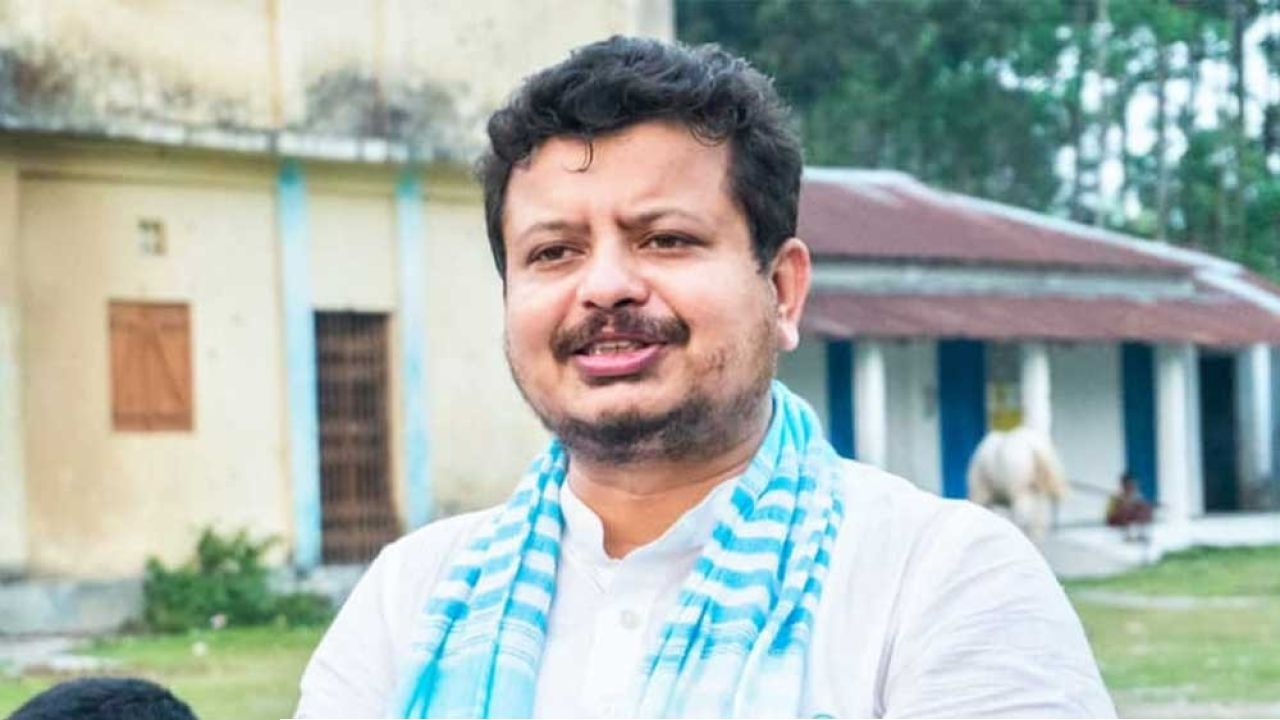 ৫০ বিধায়কের সই করা ‘গোপন’ নথি নিয়ে বিধানসভায় ঋতব্রত! আজই কি ভাঙছে মমতার দল, তৈরি হচ্ছে নতুন তৃণমূল?