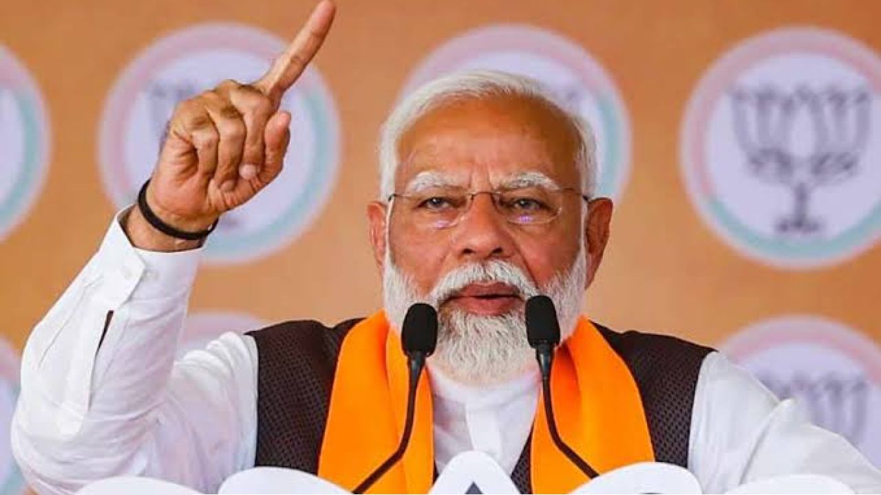 ভারতে এসে আর খেয়ালখুশি মতো থাকা যাবে না! মোদী সরকারের কড়া পদক্ষেপে এবার বিপাকে বিদেশি নাগরিকরা