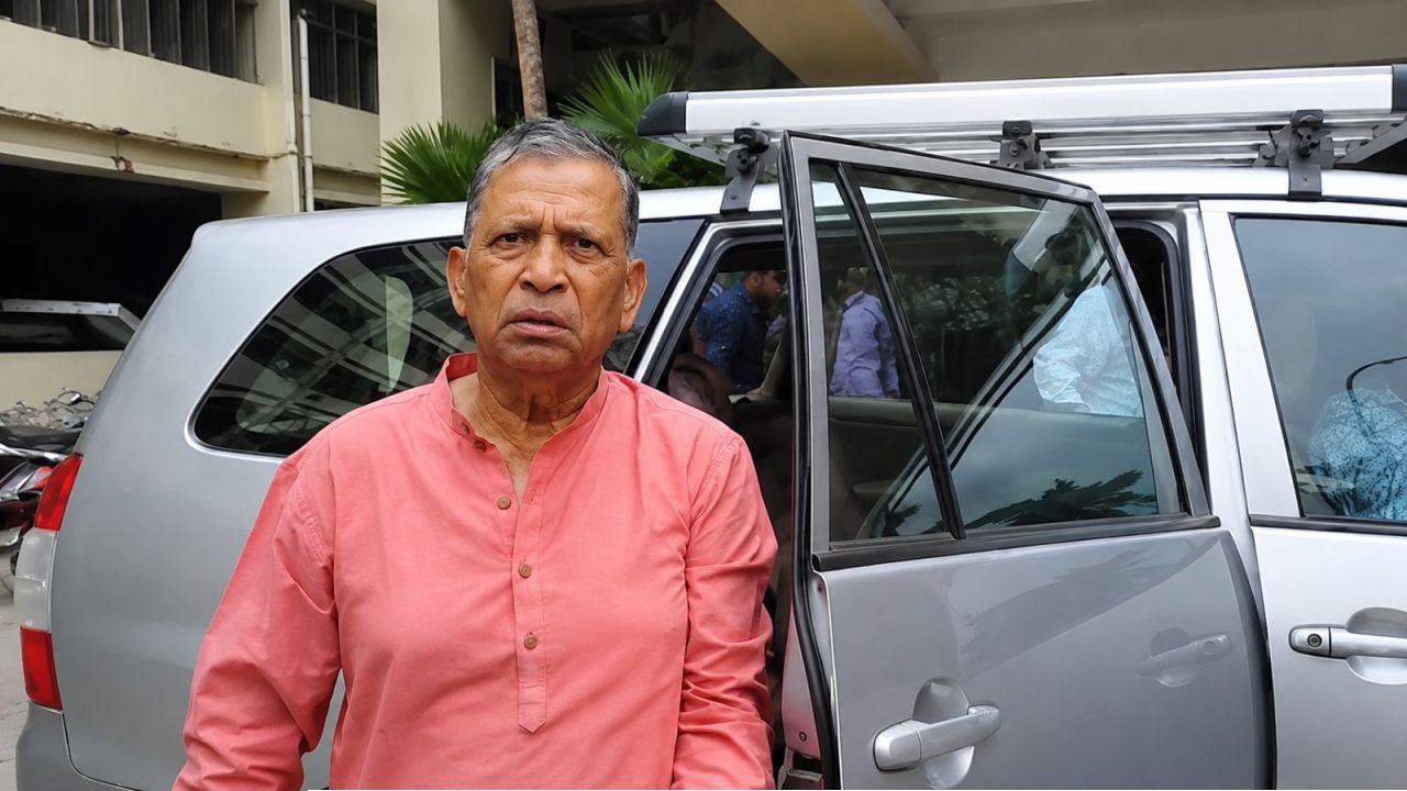 এবার কি পুলিশের জালে বেলেঘাটার ডন? প্রাক্তন বিধায়ক পরেশ পালের ঘাড়ে সিবিআইয়ের চরম খাঁড়া!