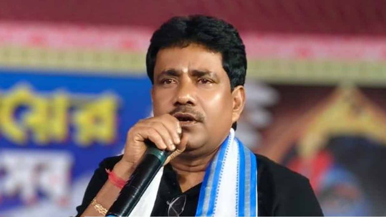 শুভেন্দুর গড়ে এবার &lsquo;মহা-ধাক্কা&rsquo; মমতার! সভাধিপতির পদ ছাড়লেন উত্তম বারিক, জেলা পরিষদও হাতছাড়া তৃণমূলের