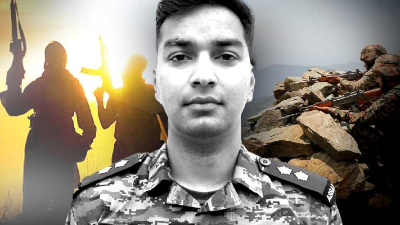 কাশ্মীরে জঙ্গিদমন অভিযানের মাঝেই ভয়ঙ্কর দুর্ঘটনা! ৩০ ফুটের গভীর খাদে পড়ে শহিদ দেশের বীর সেনা আধিকারিক
