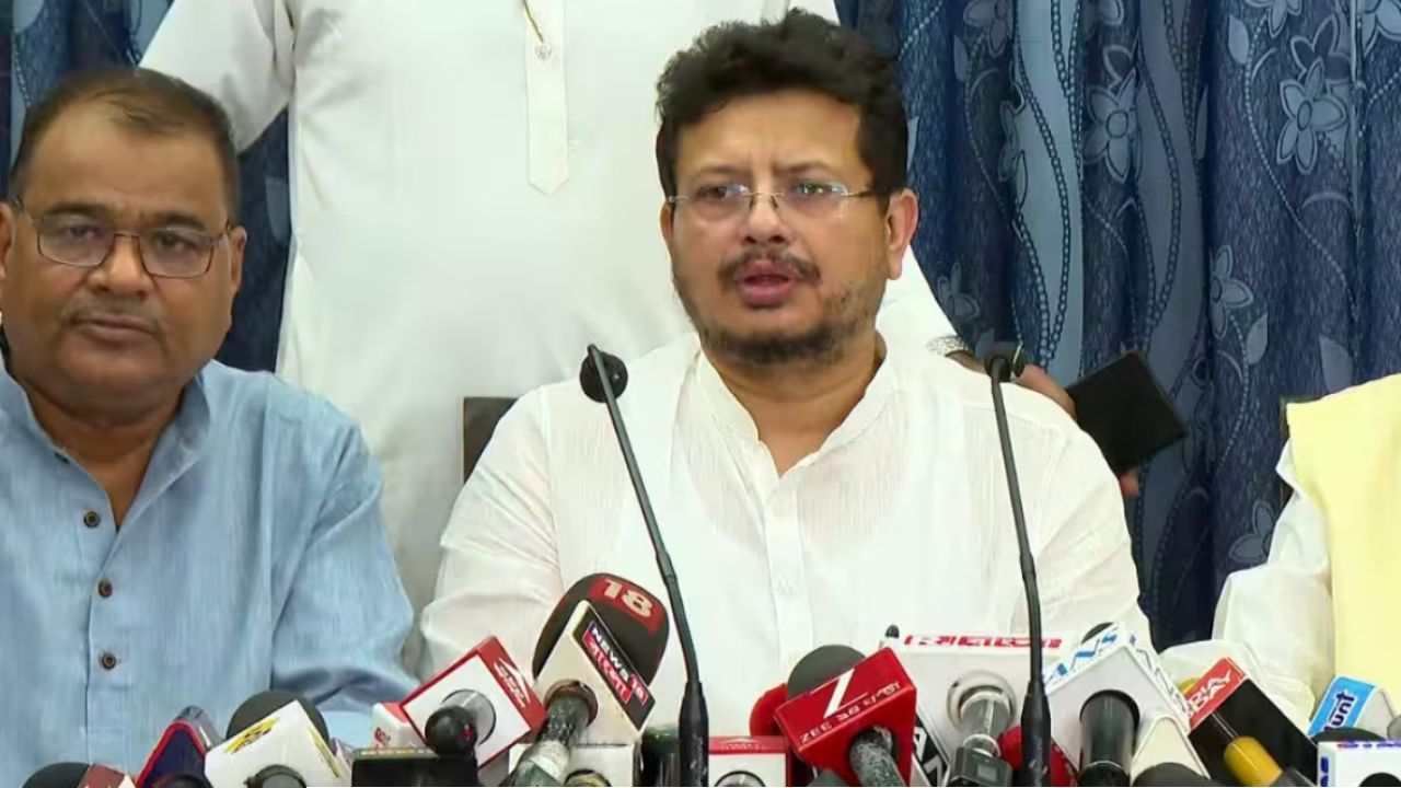 বিস্ফোরক ঋতব্রত! বিদ্রোহী শিবিরে এবার ৬৪ বিধায়ক, &lsquo;আমরাই আসল তৃণমূল, কংগ্রেসে মিশব না&rsquo; দাবিতে চরম অস্বস্তিতে মমতা-অভিষেক!