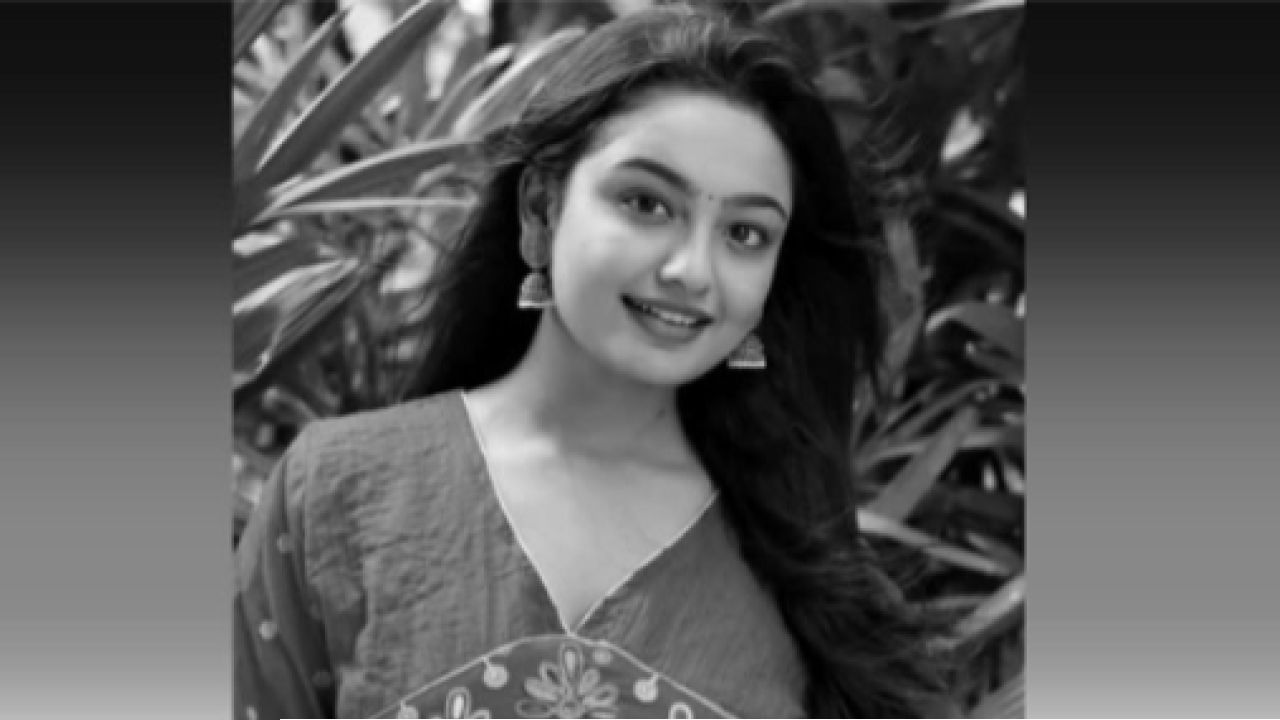 ১৮ ঘণ্টা আগেও হাসিমুখে নাচ, তার পরেই সব শেষ! সুশান্তের মৃত্যুবার্ষিকীর দিনেই ‘কুমকুম ভাগ্য’ খ্যাত অভিনেত্রীর চরম সিদ্ধান্ত!