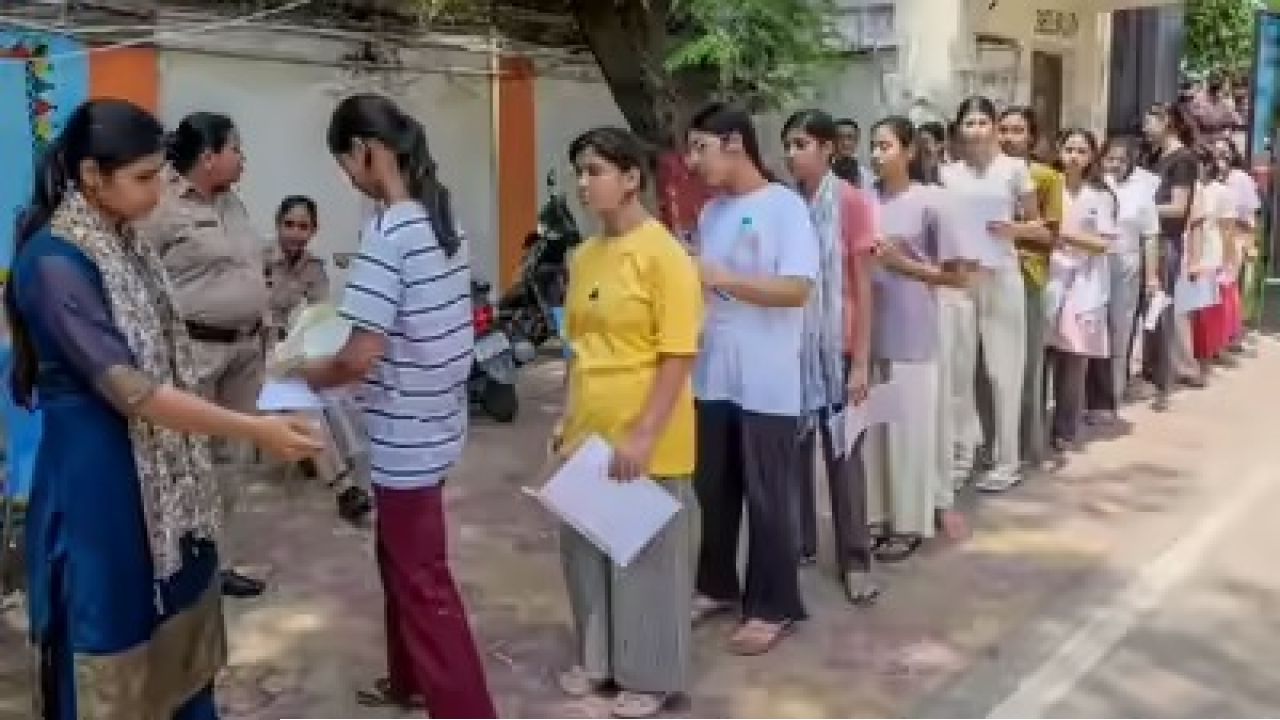 ভারতে নিষিদ্ধ টেলিগ্রাম! NEET পরীক্ষার আগে কেন এমন চরম সিদ্ধান্ত মোদী সরকারের?