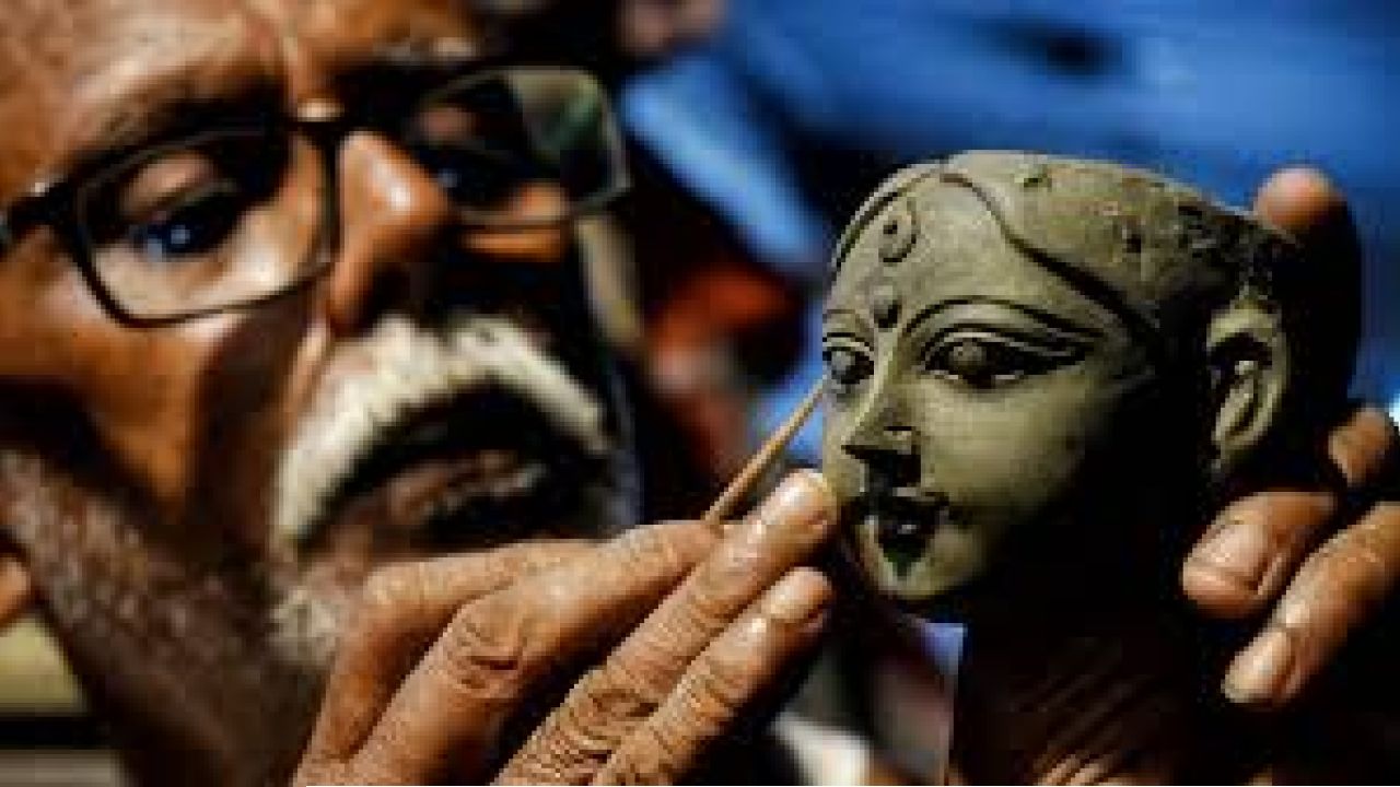 খাঁ খাঁ করছে মৃৎশিল্পীদের স্টুডিও! ডায়মন্ড হারবারের জটেই কি এবার অন্ধকার নামবে বাঙালির শ্রেষ্ঠ উৎসবে?