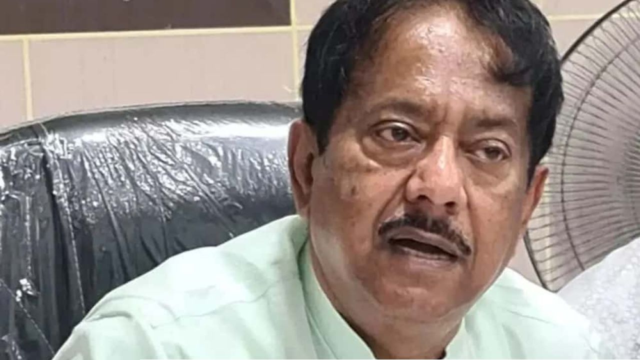 ‘দিদি’-র প্রিয় ‘বালু’ এবার নতুন দলে? ঋতব্রতর সঙ্গে জ্যোতিপ্রিয়র গোপন বৈঠক ঘিরে তোলপাড় বাংলা!