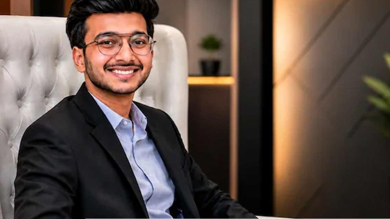 'আগেই জানিয়েছিলাম’, কেতনের বাবার দাবি; পরচুলা তত্ত্ব ঘিরে নতুন জল্পনা