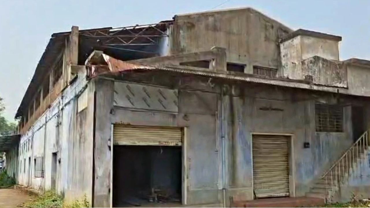 বন্ধ বিস্কুট কারখানায় ফের উৎপাদনের আশা, তৃণমূল আমলের জুলুমবাজির অভিযোগ তুলে সরব মালিক