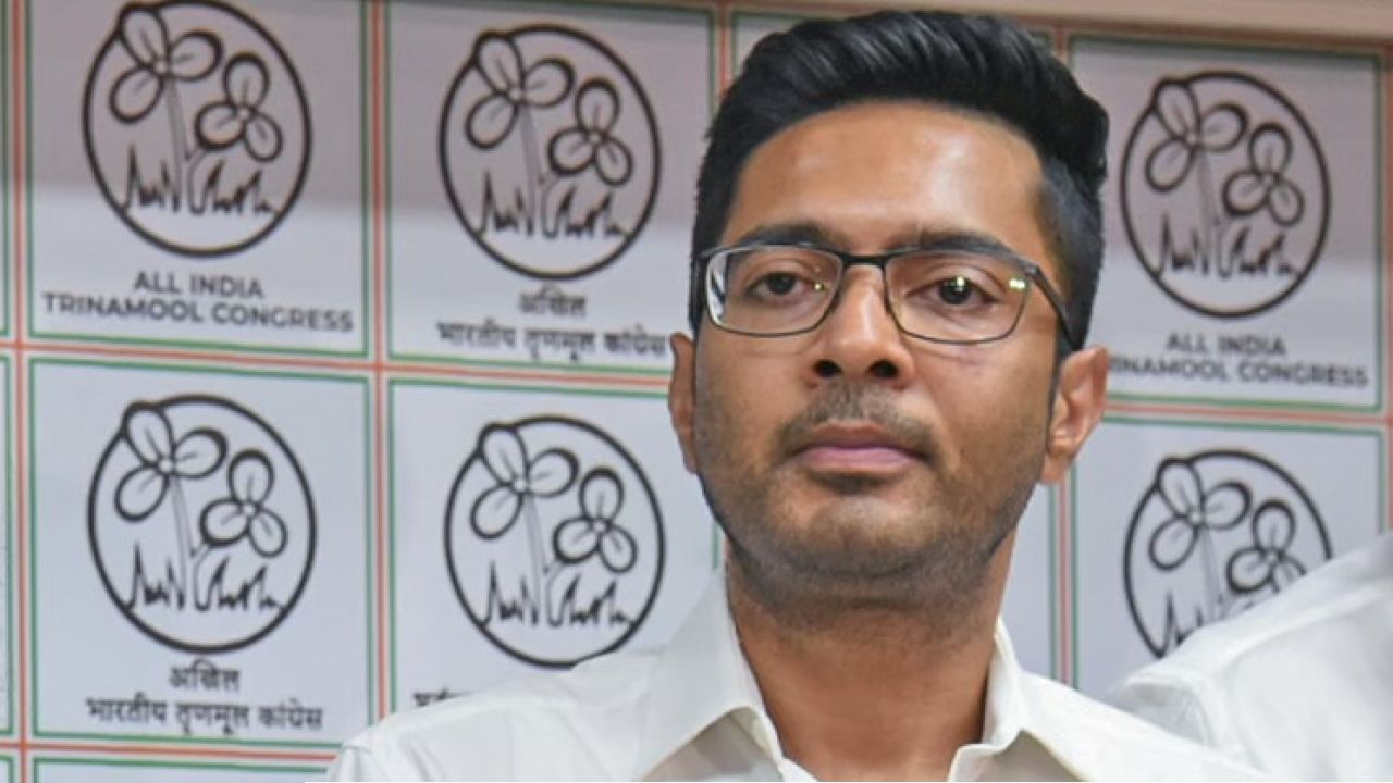 ২৫ জন সহযোগীকে পুলিশি হেনস্তার অভিযোগে বোমা ফাটালেন অভিষেক!