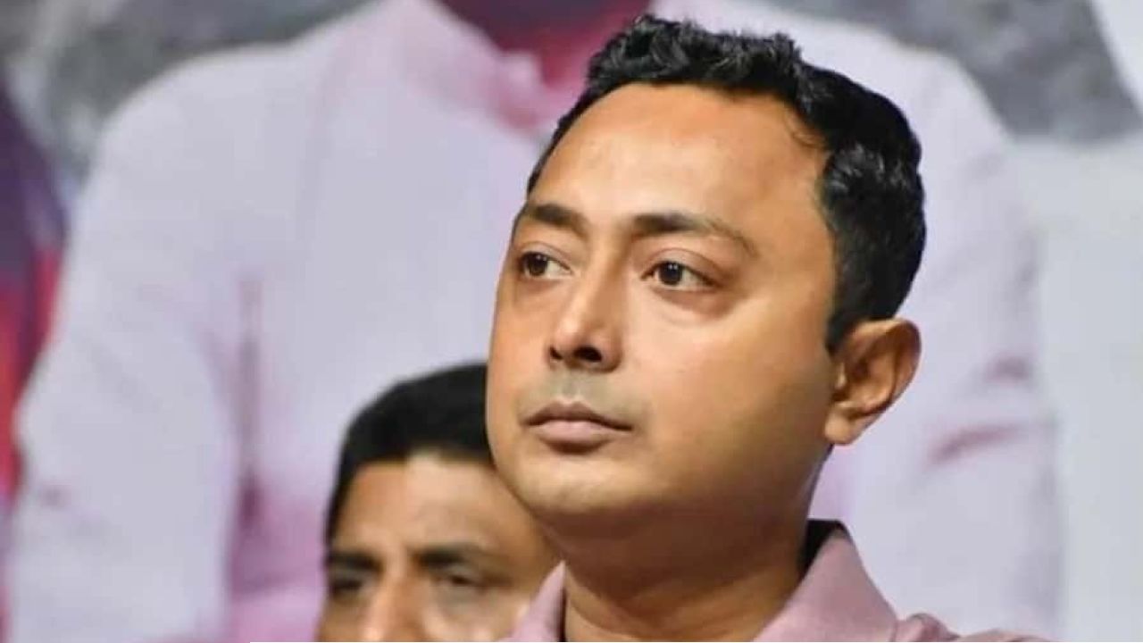 স্কুলের জমি হাতিয়ে টেনিস সেন্টার! তদন্তে নামতেই কেঁচো খুঁড়তে কেউটে, সামনে এল দেবরাজের নয়া ‘কীর্তি’
