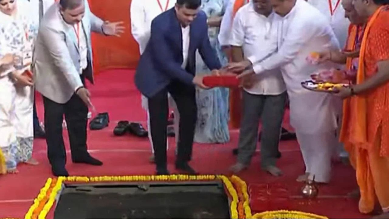 বাংলায় বিনিয়োগের জোয়ার! ডানকুনিতে ৬০০ কোটির লগ্নি, লাক্স কোজির কারখানা সম্প্রসারণে শুভেন্দু 