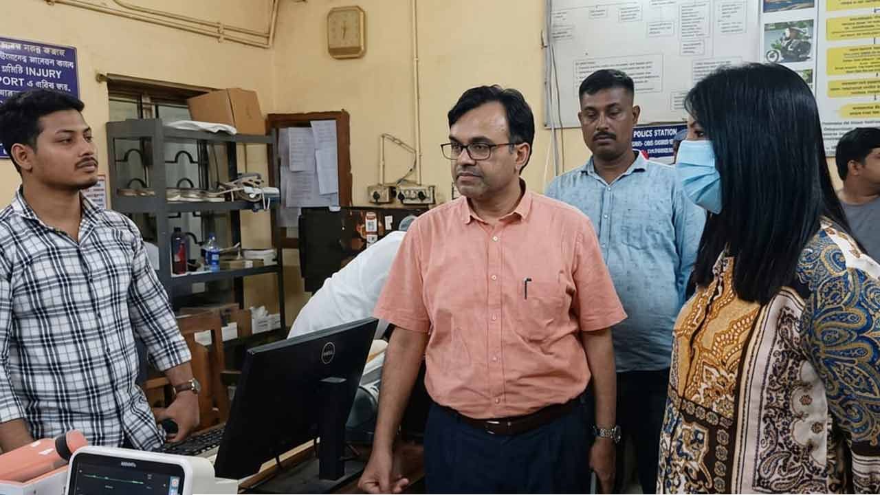 ডাক্তারি ছাত্রী সেজে গভীর রাতে হাসপাতালে মন্ত্রী! পরিচয় মিলতেই কালঘাম ছুটল ডাক্তারদের
