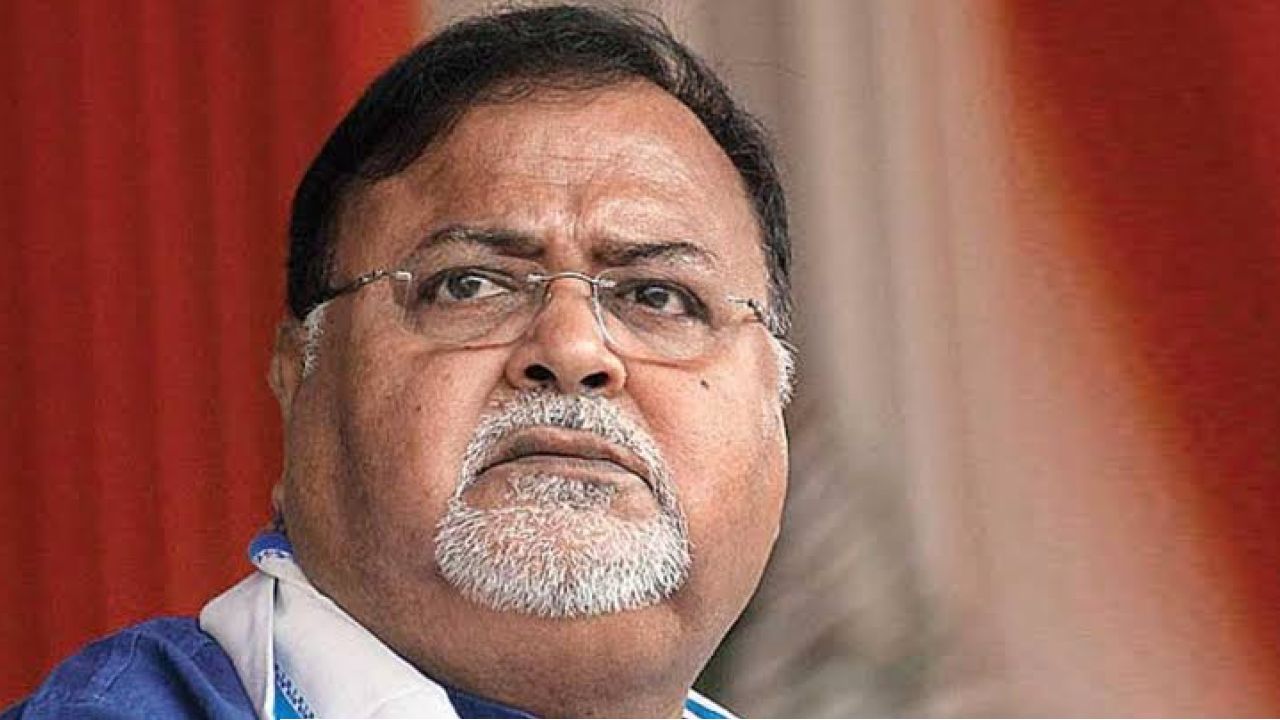 ‘সেনাপতিকে বাঁচাতে বলি দেওয়া হয়েছিল!’ মমতার ‘বাঘ’ মন্তব্যের পর পার্থর বিস্ফোরক ইন্টারভিউ