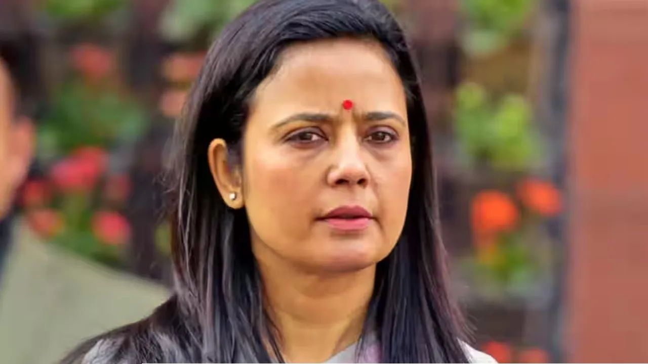 মাঝরাতে খাবার উধাও, পকেট থেকে কাটা গেল ১,৪৫৭ টাকা! ফুড অ্যাপের কীর্তিতে ক্ষুব্ধ তৃণমূল সাংসদ!