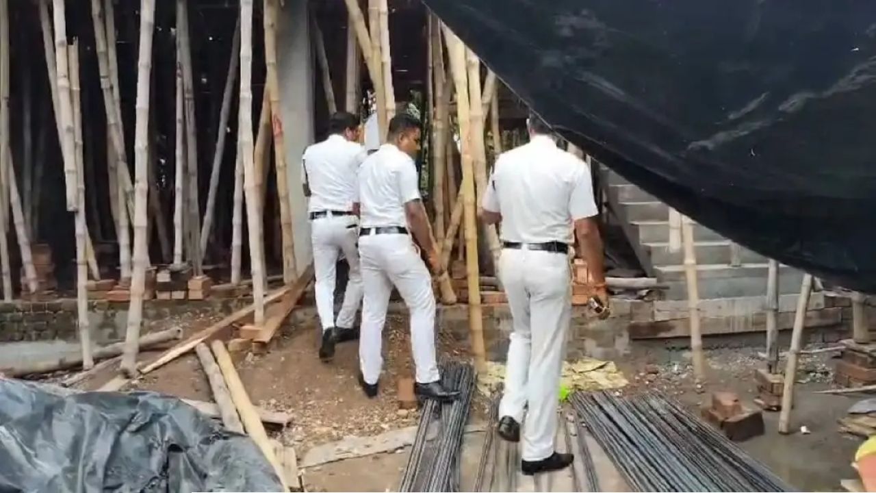 জমি বিবাদের জেরে নিউটাউনে জোড়া খুন, আশঙ্কাজনক মহিলা