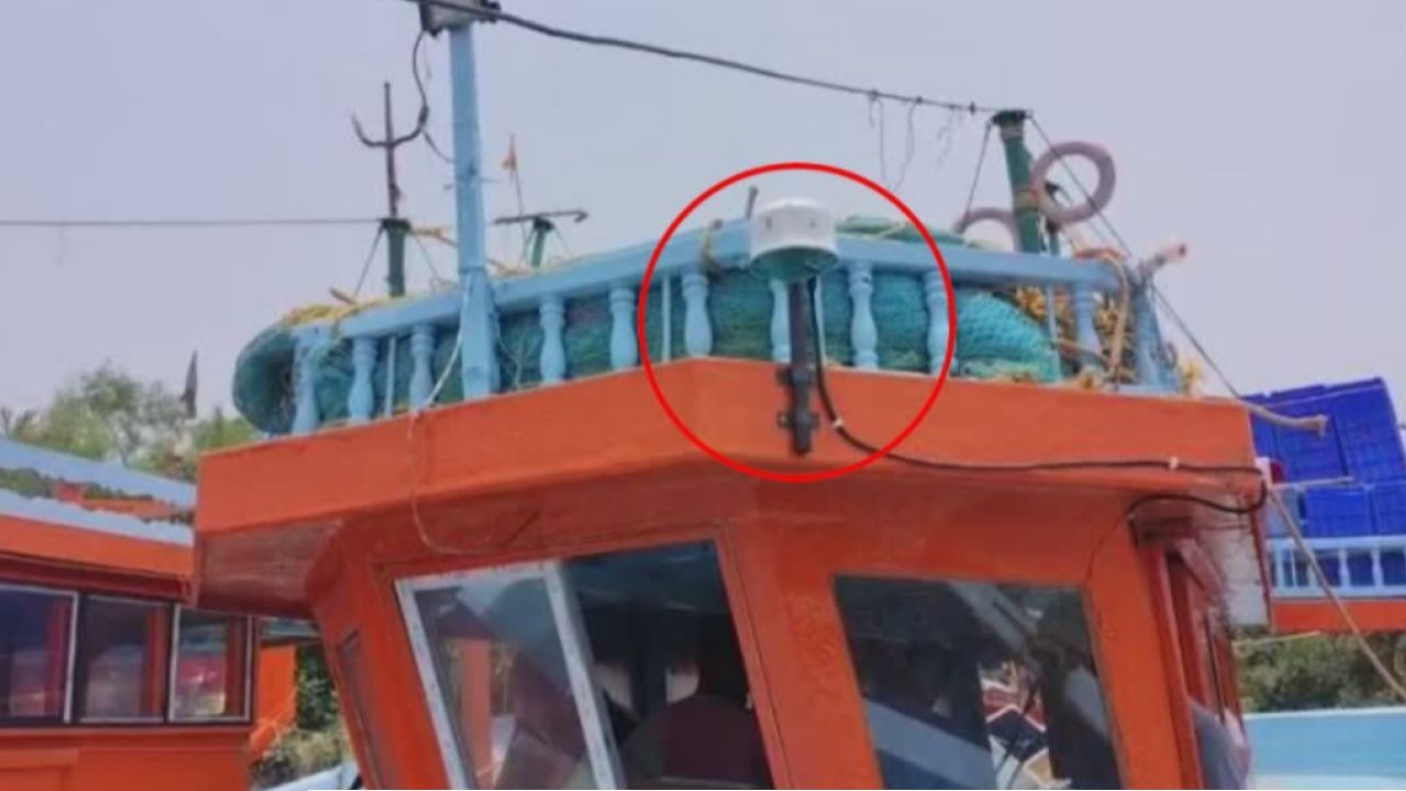 গভীর সমুদ্রেও আর কাটবে না যোগাযোগ! মৎস্যজীবীদের নিরাপত্তায় ইসরোর স্যাটেলাইট প্রযুক্তি আনছে রাজ্য