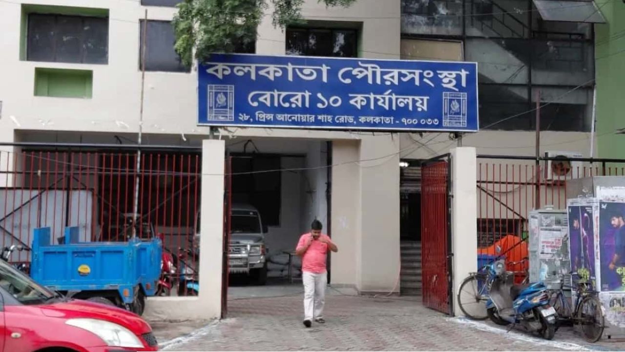 ভুয়ো জন্ম-মৃত্যু শংসাপত্র কাণ্ডে রাজ্যজুড়ে পুলিশের হানা, পুরসভা-পঞ্চায়েতে তল্লাশি 