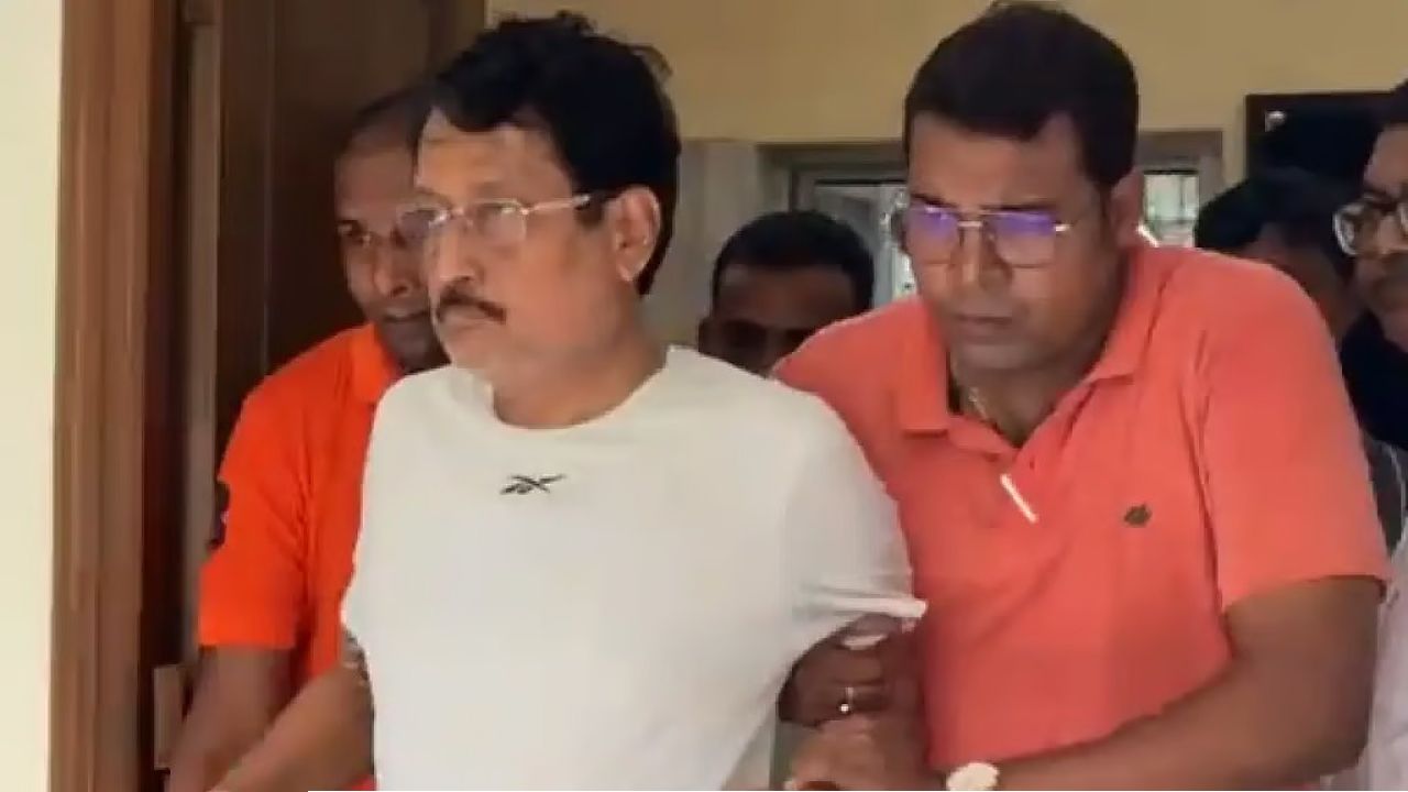 সব্যসাচীর ‘কালো টাকার’ খোঁজে ইডি? কলকাতা-সহ একাধিক জায়গায় অভিযান